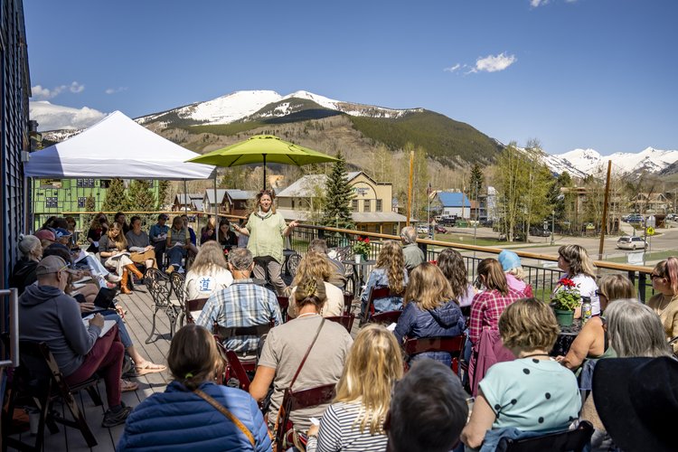 MountainWordsFest_PamHoustonPatioWorkshop_2023_NolanBlunck-1